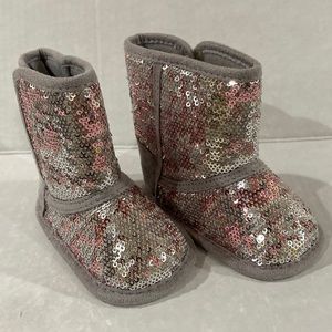 Stepping Stones baby girl  silver sequin boots size 9-12 months
